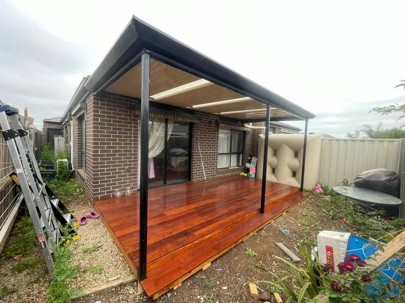 The same pergola before, open on every side